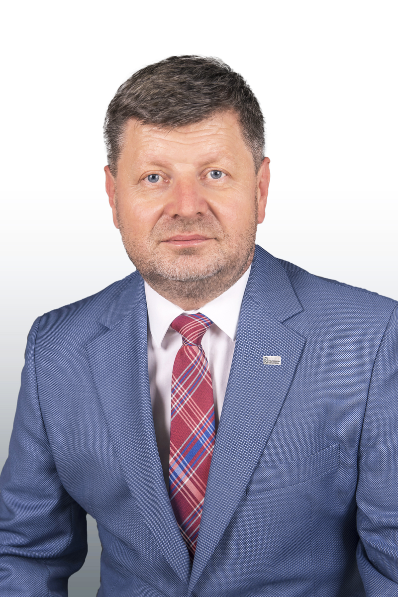 Rektor Piotr Koszelnik